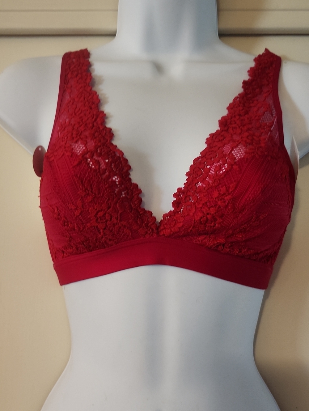Wacoal Red Lace Wireless Bralette 34 NWT